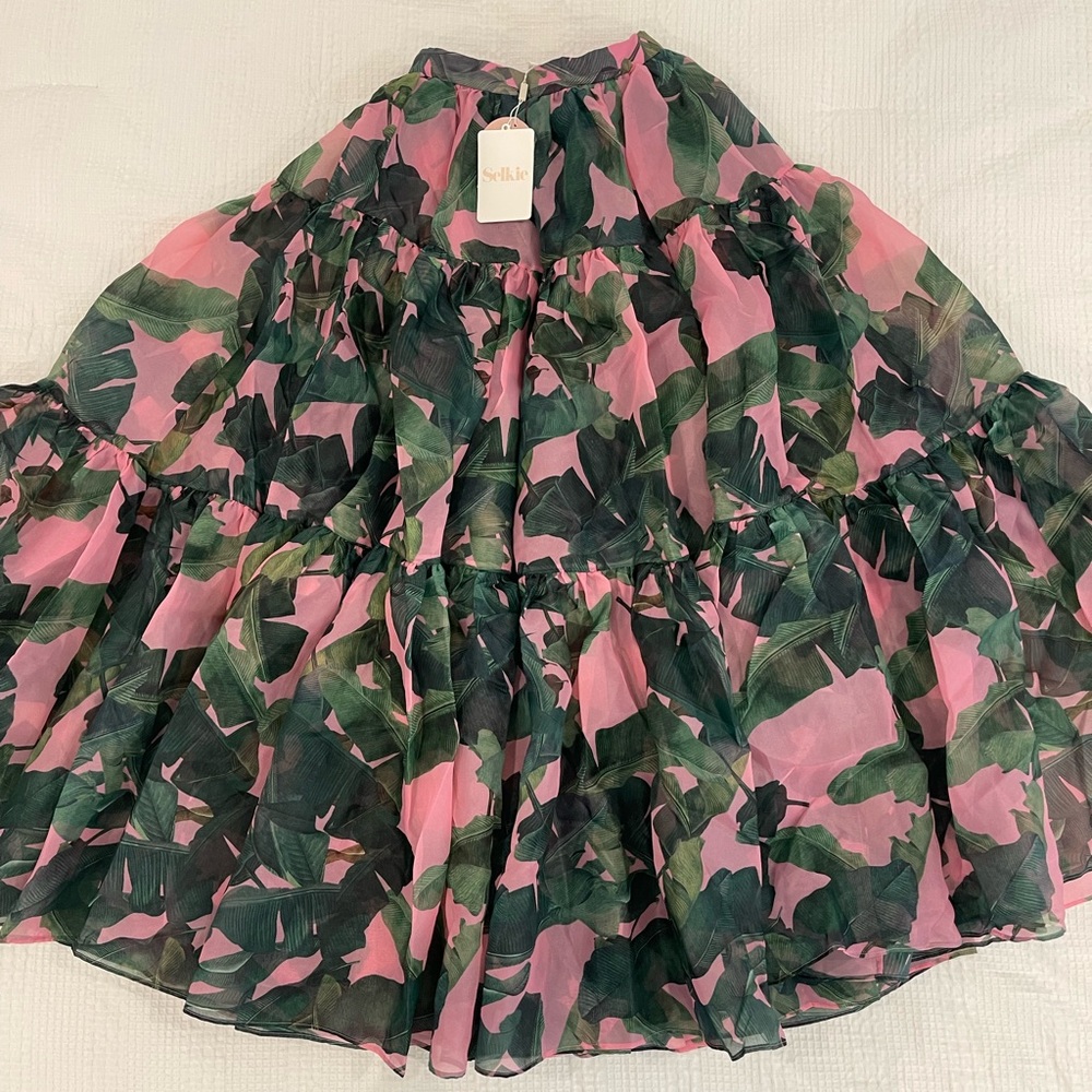 Selkie- The Favorite Skirt Troop Beverly Hills size small
